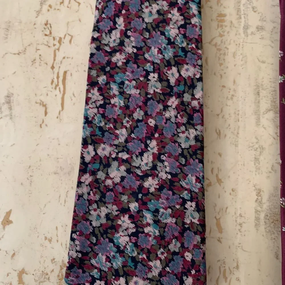👔Two 100% silk  ties